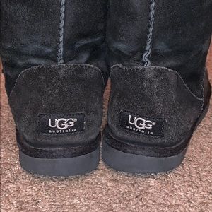 Black Uggs